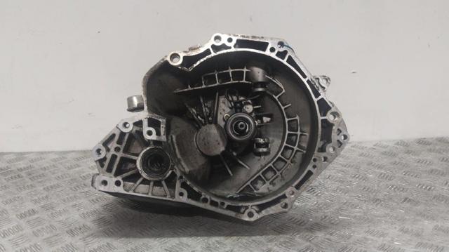 Mechaniczna skrzynia biegów w komplecie 55355489 OPEL