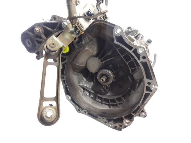 Mechaniczna skrzynia biegów w komplecie 55355489 OPEL