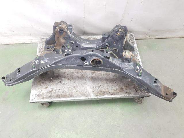 Tylna belka Nissan Qashqai