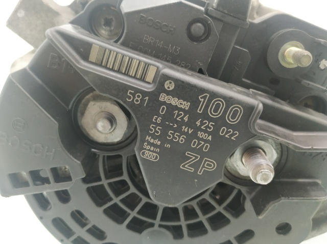 Alternator 55556070 OPEL
