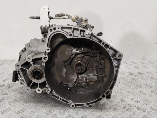 Mechaniczna skrzynia biegów w komplecie 55560478 OPEL
