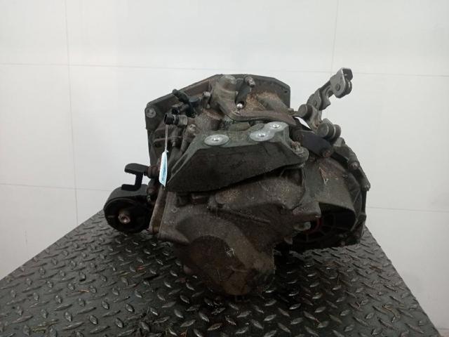 Mechaniczna skrzynia biegów w komplecie 55560478 OPEL