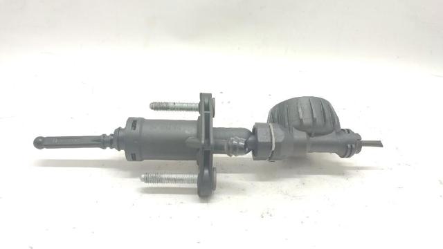 Cylinder sprzęgła główny 55561915 OPEL