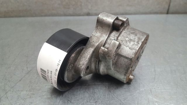 Napinacz paska napędowego 55562245 OPEL