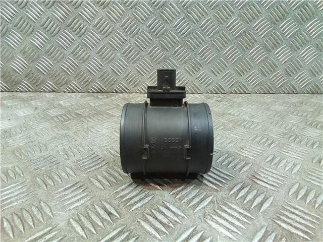 Czujnik przepływu powietrza, przepływomierz powietrza M.A.F. 55562426 OPEL