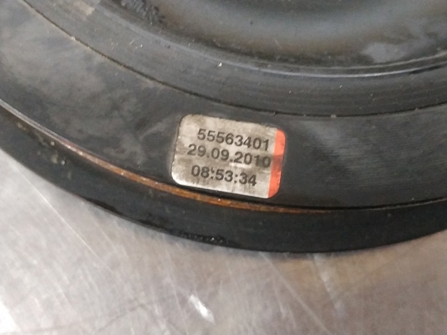 Koło pasowe wału korbowego 55563401 OPEL
