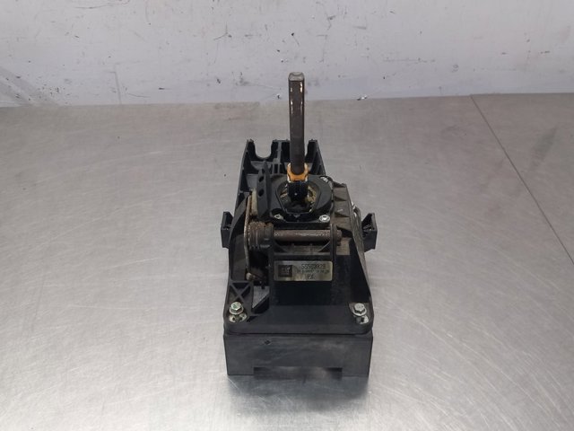 Mechanizm zmiany biegów (cięgno) 55563829 OPEL
