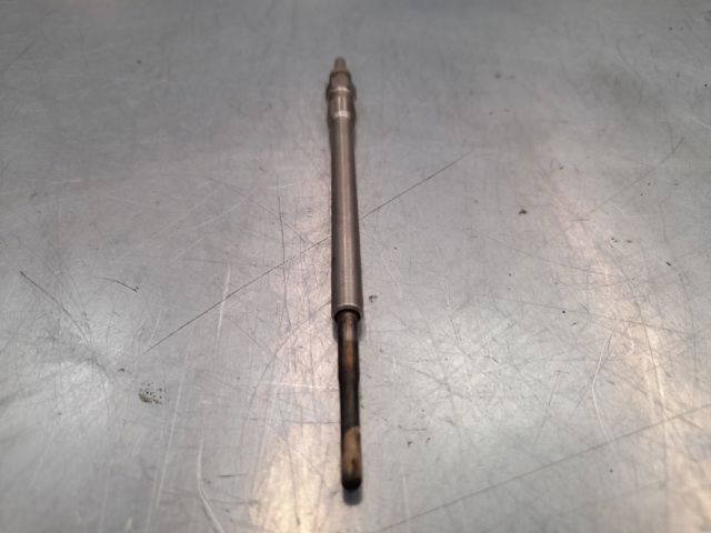 Świeca żarowa 55564162 OPEL