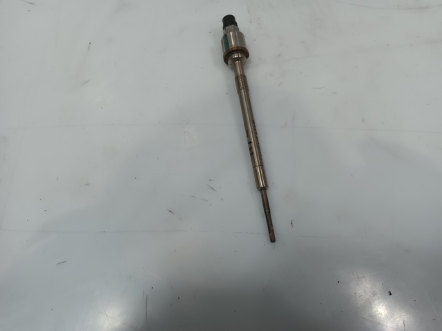 Świeca żarowa 55564163 OPEL