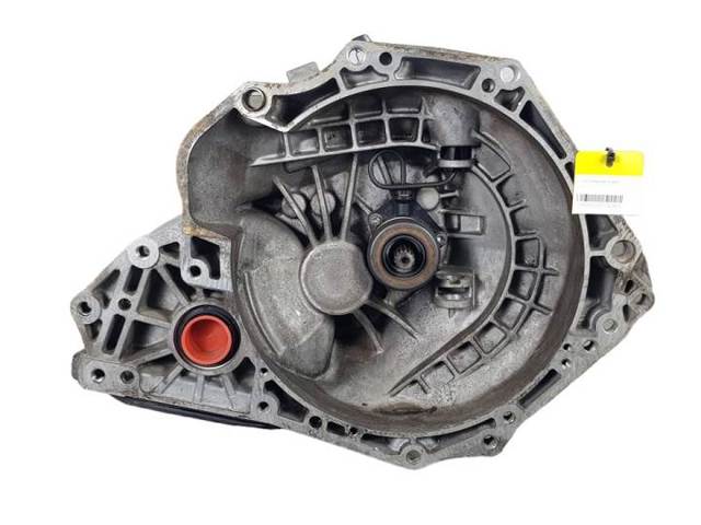 Mechaniczna skrzynia biegów w komplecie 55565177 OPEL