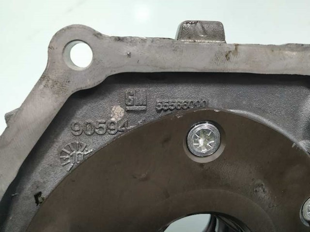 Pompa oleju 55566000 OPEL