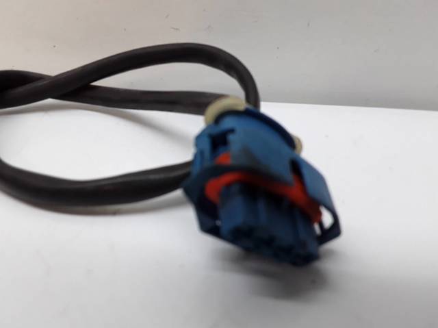 Sonda lambda czujnik tlenu przed katalizatorem 55566650 OPEL
