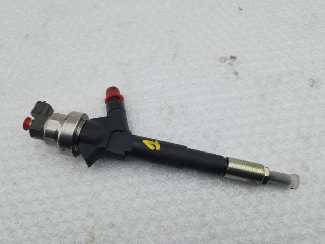 Wtryskiwacz paliwa 55567729 OPEL