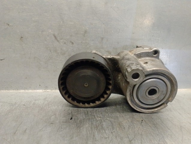 Napinacz paska napędowego 55570067 OPEL