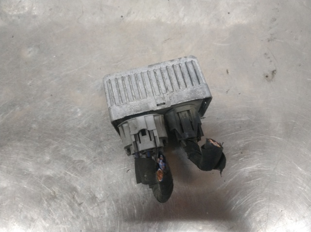 Przekaźnik świec żarowych 55574293 OPEL