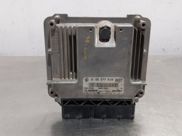 Sterownik silnika 55575349 OPEL