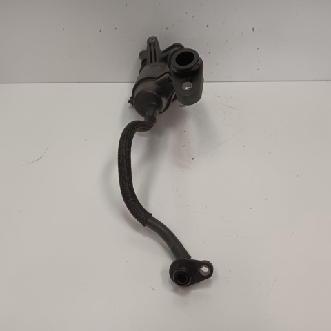 Separator oleju układu wentylacji kadłuda (bloku silnika)  55575980 OPEL