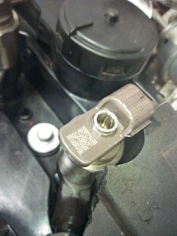 Wtryskiwacz paliwa 55578075 OPEL