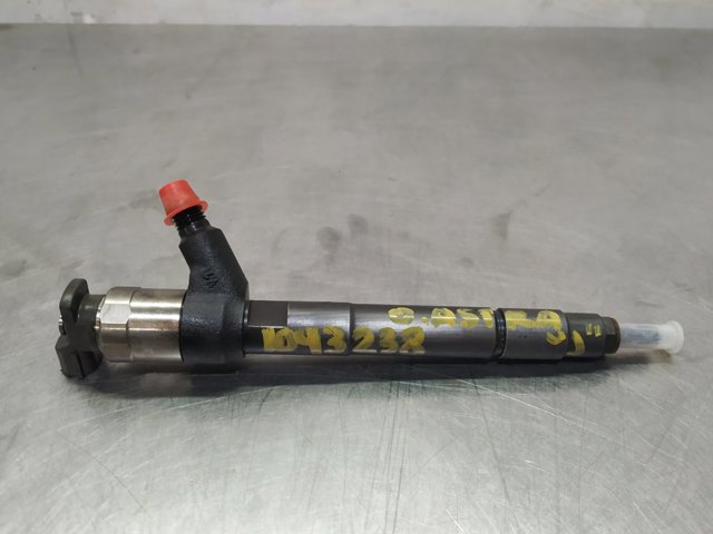 Wtryskiwacz paliwa 55578075 OPEL