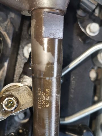 Wtryskiwacz paliwa 55578075 OPEL