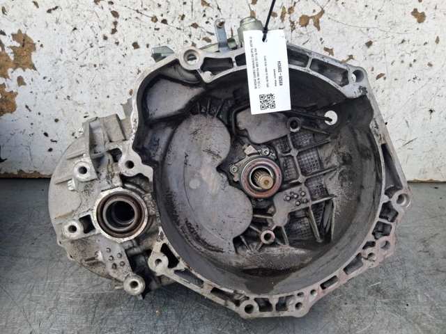 Kupić Mechaniczna skrzynia biegów w komplecie Opel Astra P10 w dobrej cenie