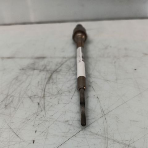 Świeca żarowa 55590467 OPEL