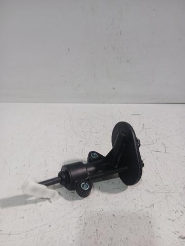 Cylinder sprzęgła główny 55594516 OPEL