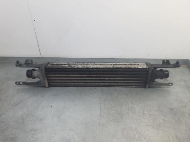 Chłodnica intercoolera 55702004 OPEL