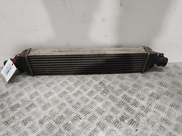 Chłodnica intercoolera 55702171 OPEL