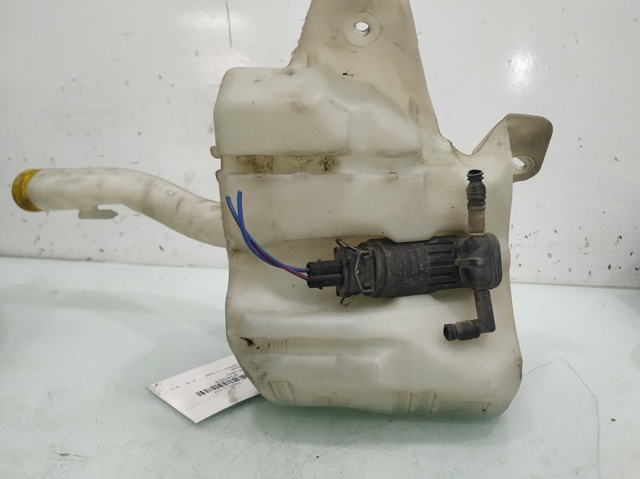 Zbiorniczek spryskiwacza szyb 55702892 OPEL