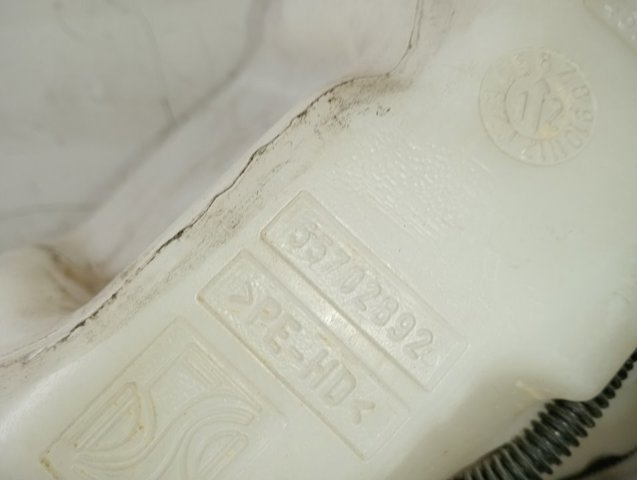Zbiorniczek spryskiwacza szyb 55702892 OPEL