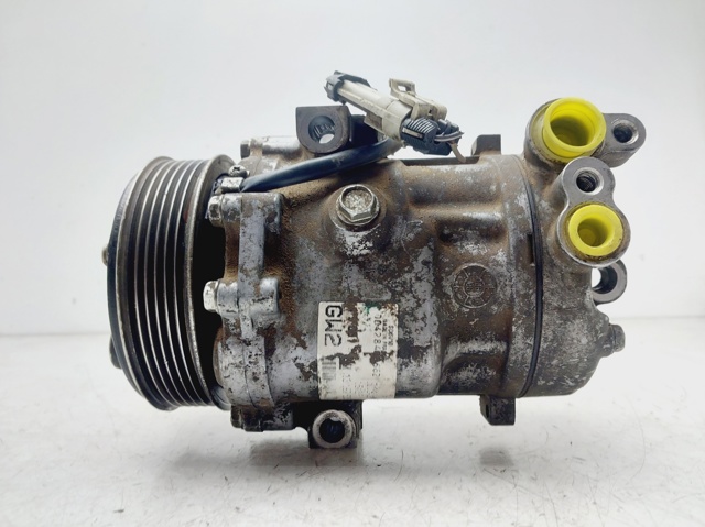 Sprężarka klimatyzacji 55703721 OPEL
