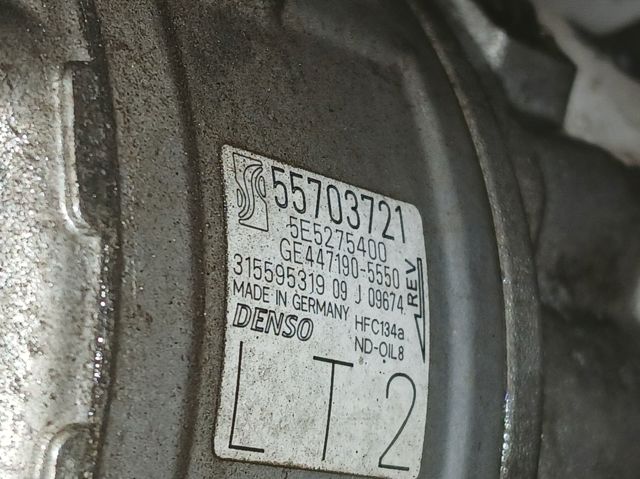 Sprężarka klimatyzacji 55703721 OPEL