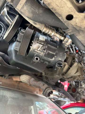 Sprężarka klimatyzacji 55703721 OPEL