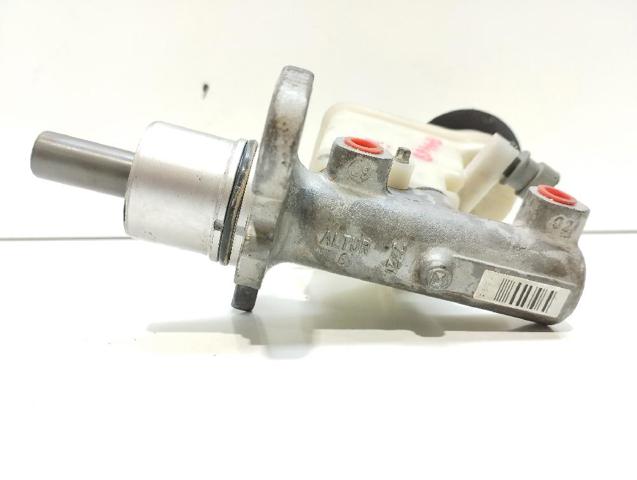 Główny cylinder hamulców 558093 OPEL