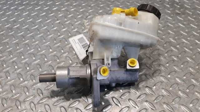 Główny cylinder hamulców 558404 OPEL