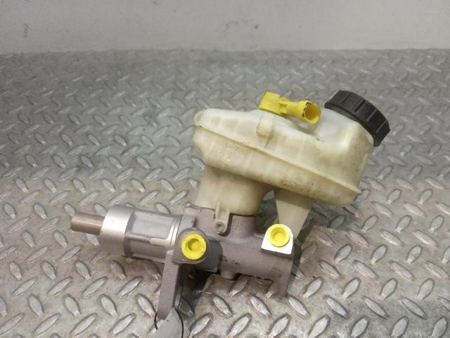 Główny cylinder hamulców 558404 OPEL