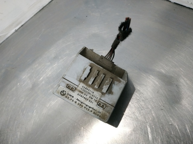 Sterownik pompy paliwa 55892110 BMW