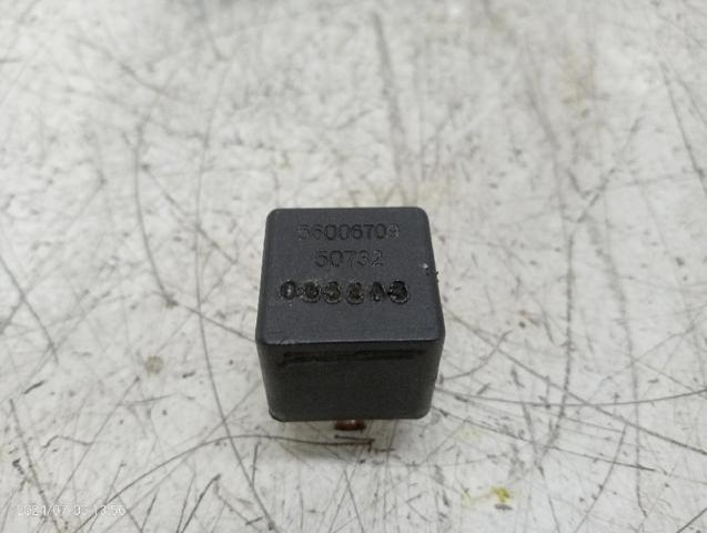 Przekaźnik sterownika wycieraczek Volkswagen Touareg 1 7LA, 7L6, 7L7