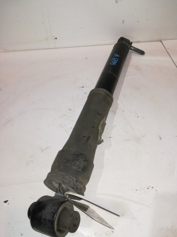 Amortyzator tylny 562100026R RENAULT