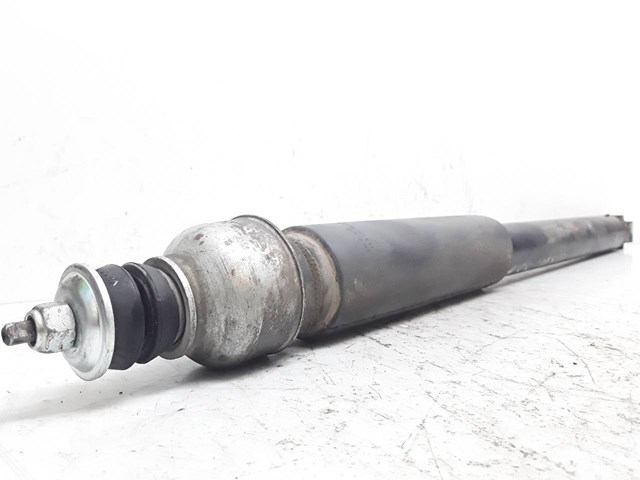 Amortyzator tylny 562101KA1B NISSAN