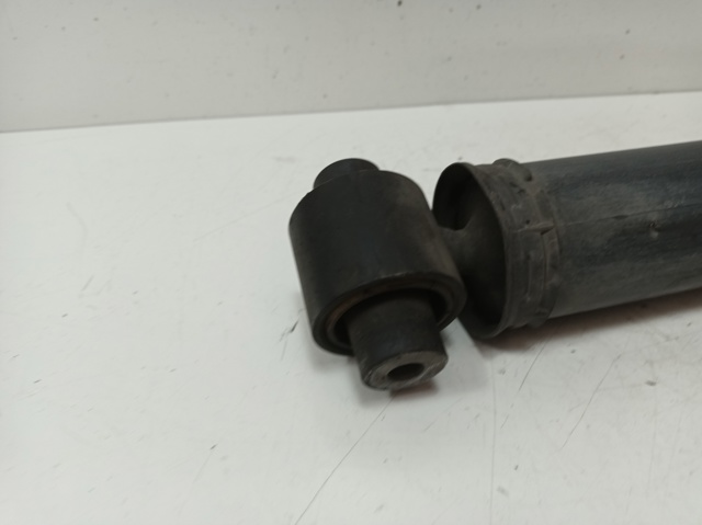 Amortyzator tylny 562107002R RENAULT