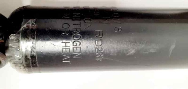 Amortyzator tylny 56210JG02A NISSAN