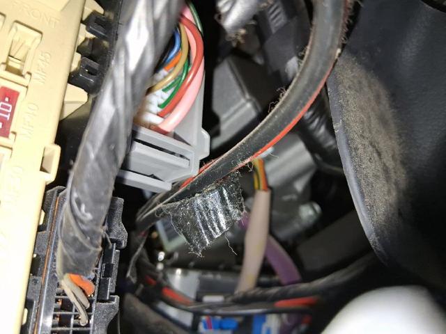 Kupić Kolumna (wał) kierownicza (kierownicy) KIA Rio III UB w dobrej cenie