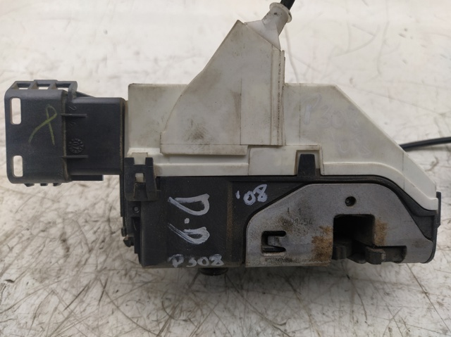 Zamek drzwi przednich prawych 567147 PEUGEOT