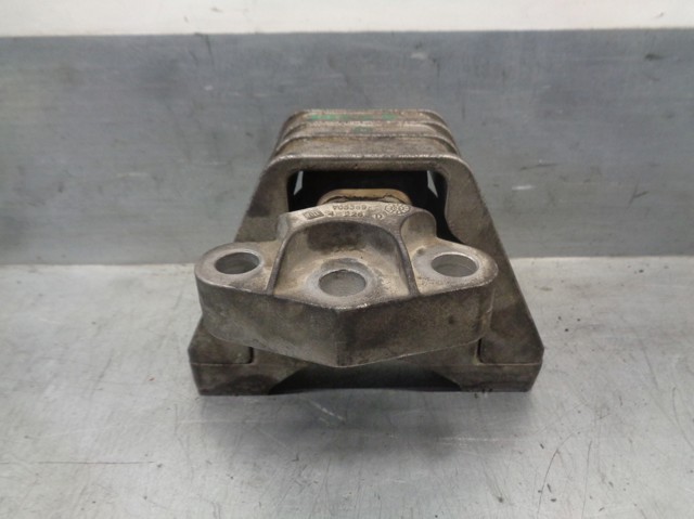 Poduszka (podpora) silnika prawa 5684648 OPEL