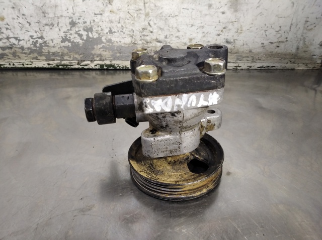 Pompa wspomagania hydraulicznego kierownicy 5711022002 HYUNDAI