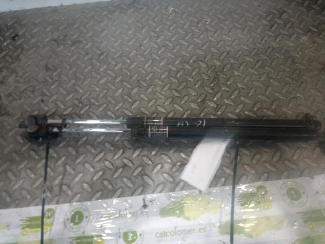 Amortyzator maski Subaru Impreza 3 GH