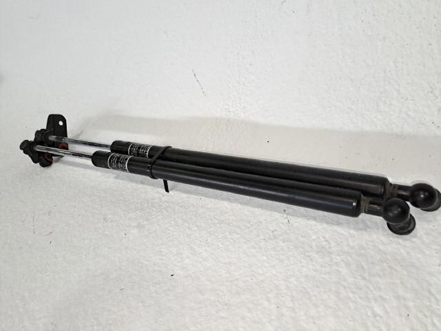 Amortyzator maski Subaru Impreza 3 GH