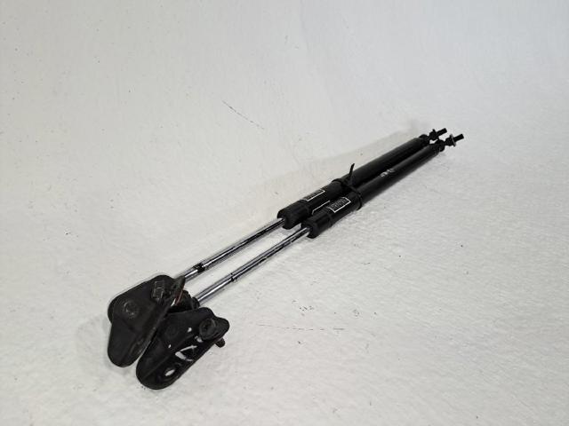 Amortyzator maski Subaru Impreza 3 GH